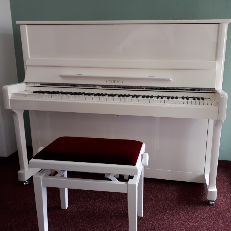 Yamaha U1 weiß